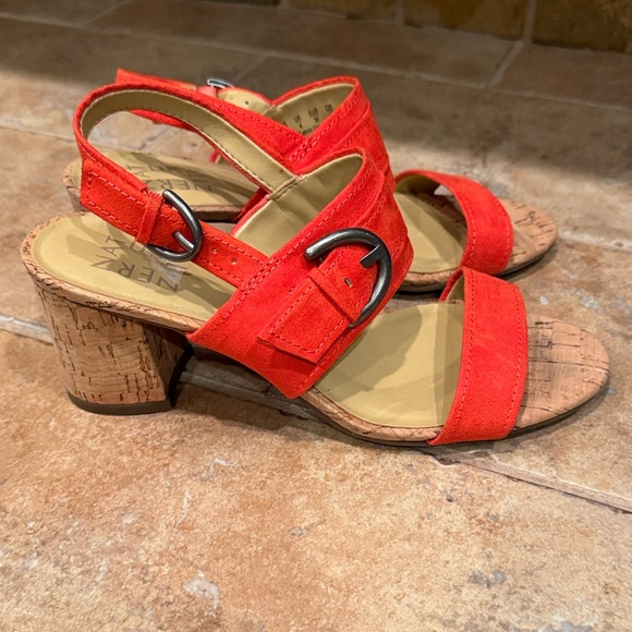 Like new Naturalizer Kaylee Orange Suede Sandals 6 $79! - Picture 1 of 6